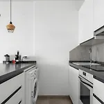 Cozy 2br Flat With Terrace & Pool Apartamento *