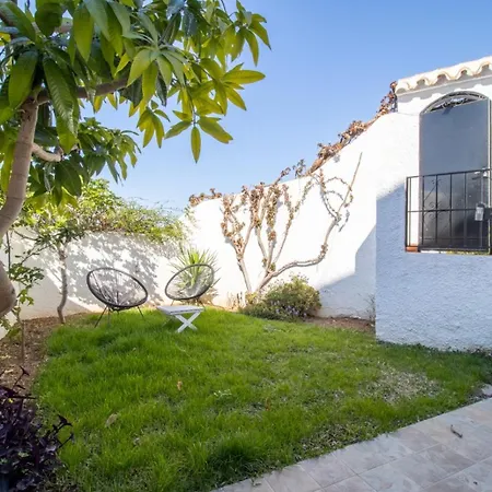 Cozy 2br Flat With Terrace & Pool Appartement