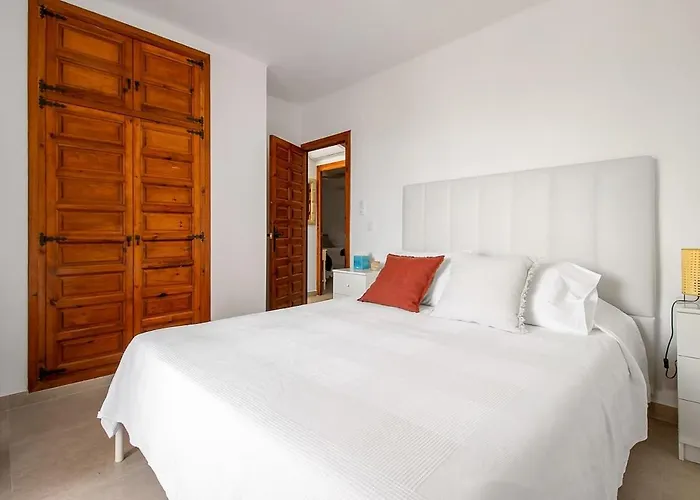 Apartment Cozy 2br Flat With Terrace & Pool Nerja